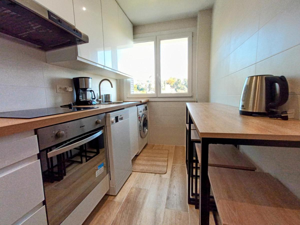 Private Room In Renovated Apartment - Tram 1 Min Walk Nice Eksteriør billede