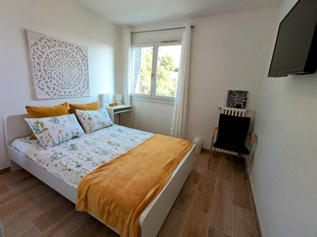 Private Room In Renovated Apartment - Tram 1 Min Walk Nice Eksteriør billede