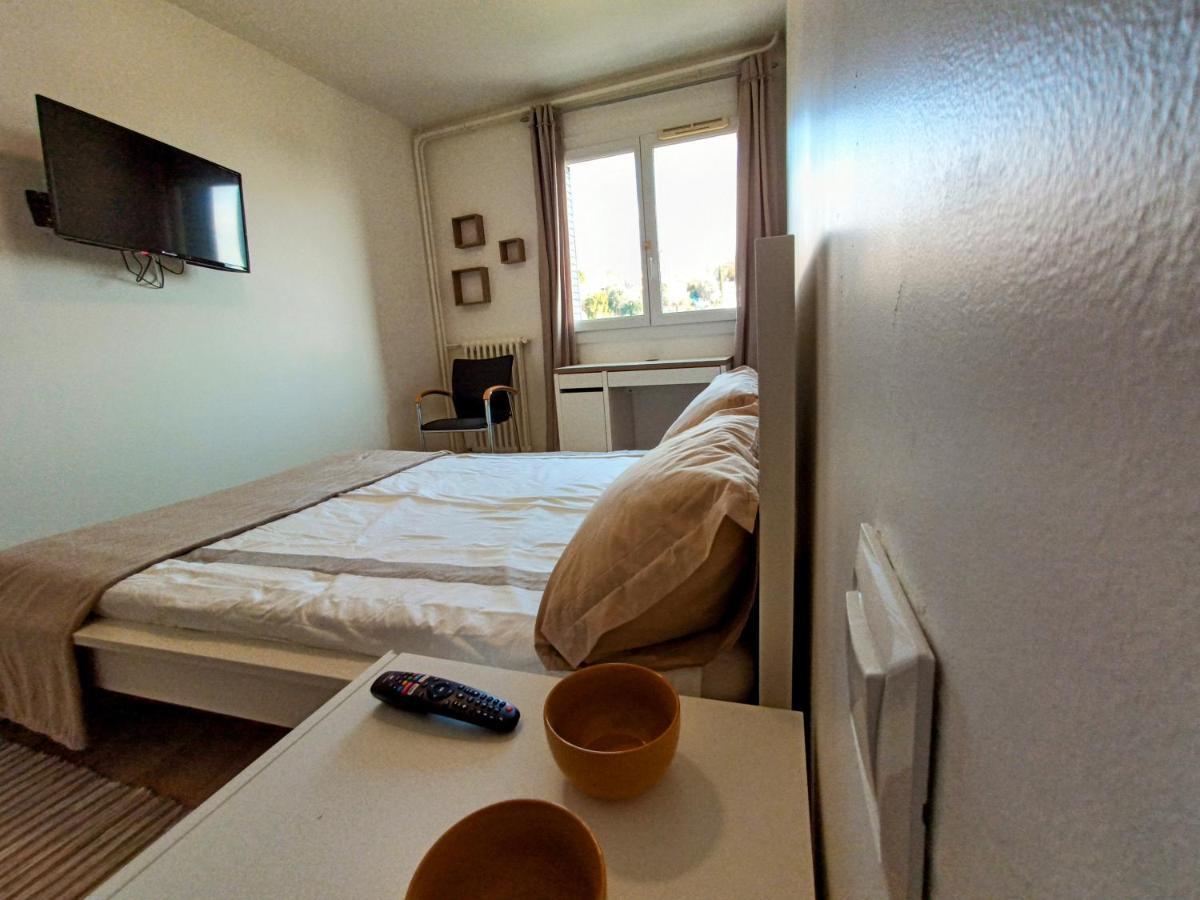 Private Room In Renovated Apartment - Tram 1 Min Walk Nice Eksteriør billede