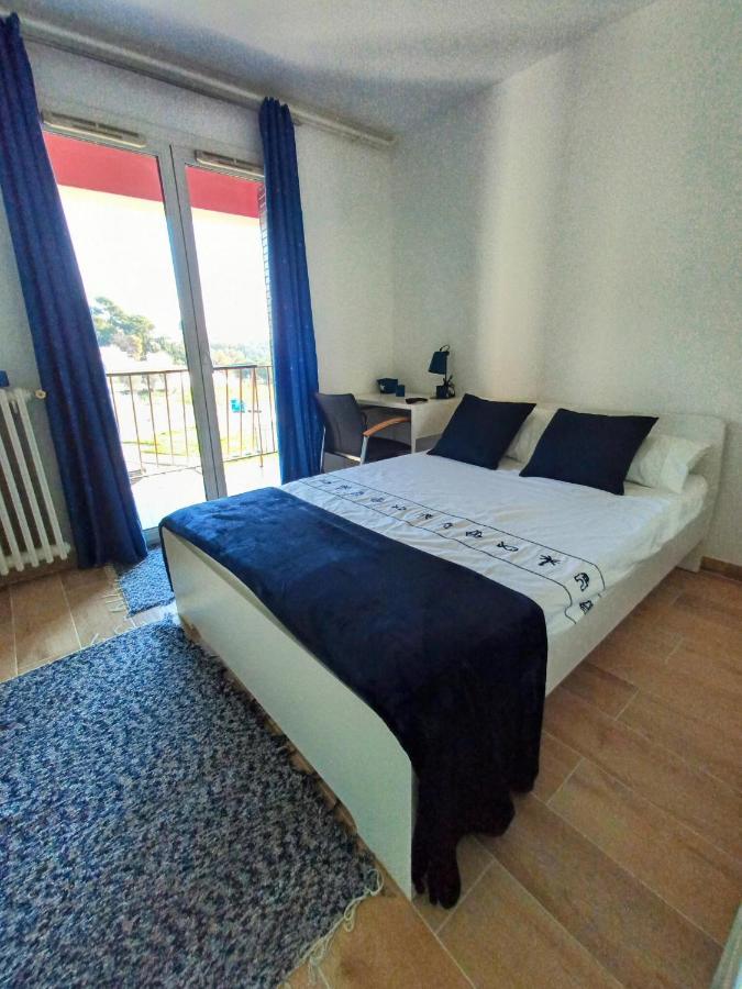 Private Room In Renovated Apartment - Tram 1 Min Walk Nice Eksteriør billede