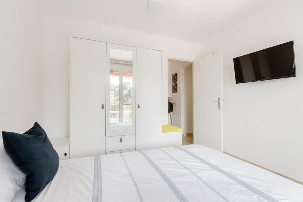 Private Room In Renovated Apartment - Tram 1 Min Walk Nice Eksteriør billede