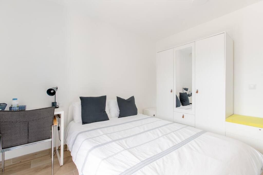Private Room In Renovated Apartment - Tram 1 Min Walk Nice Eksteriør billede